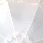 日本小姐姐试吃糕点,甜蜜瞬间捕捉